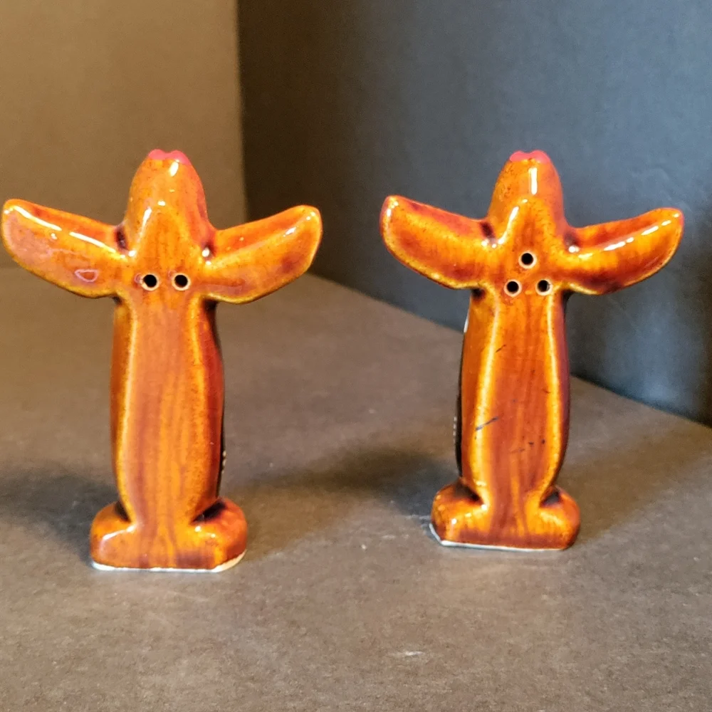 SALT & PEPPER SHAKERS⭐